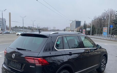 Volkswagen Tiguan II, 2019 год, 2 930 000 рублей, 15 фотография