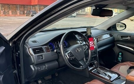 Toyota Camry, 2017 год, 2 200 000 рублей, 2 фотография