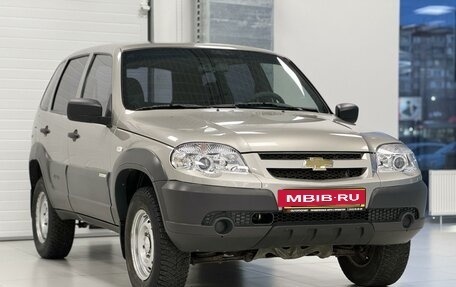 Chevrolet Niva I рестайлинг, 2013 год, 700 000 рублей, 3 фотография