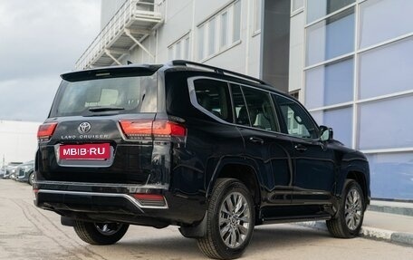 Toyota Land Cruiser, 2024 год, 14 900 000 рублей, 7 фотография