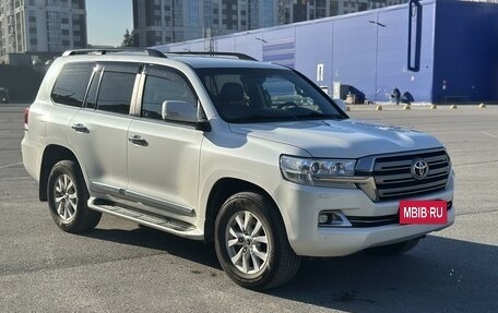 Toyota Land Cruiser 200, 2016 год, 5 800 000 рублей, 2 фотография