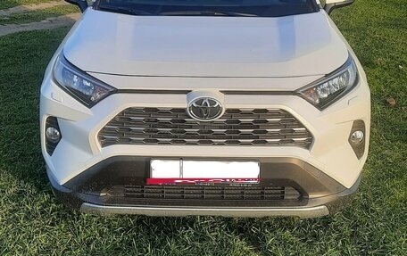 Toyota RAV4, 2020 год, 4 700 000 рублей, 2 фотография