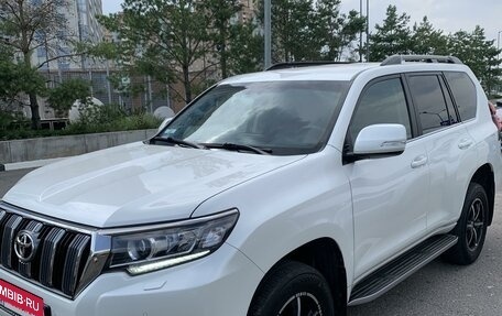 Toyota Land Cruiser Prado 150 рестайлинг 2, 2018 год, 5 500 000 рублей, 2 фотография