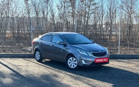 KIA Rio III рестайлинг, 2013 год, 910 000 рублей, 3 фотография