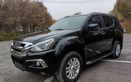 Isuzu MU-X, 2024 год, 4 390 000 рублей, 1 фотография