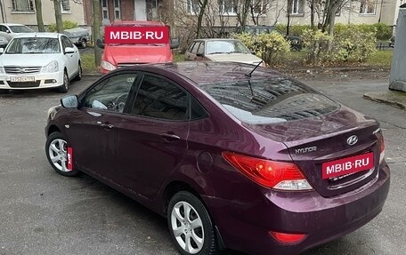 Hyundai Solaris II рестайлинг, 2012 год, 850 000 рублей, 4 фотография