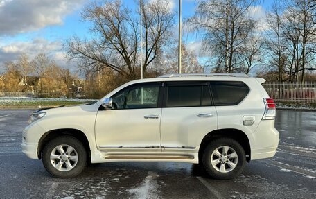 Toyota Land Cruiser Prado 150 рестайлинг 2, 2011 год, 2 850 000 рублей, 2 фотография