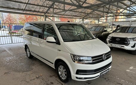 Volkswagen Caravelle T6 рестайлинг, 2019 год, 2 899 000 рублей, 3 фотография