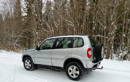 Chevrolet Niva I рестайлинг, 2012 год, 575 000 рублей, 3 фотография