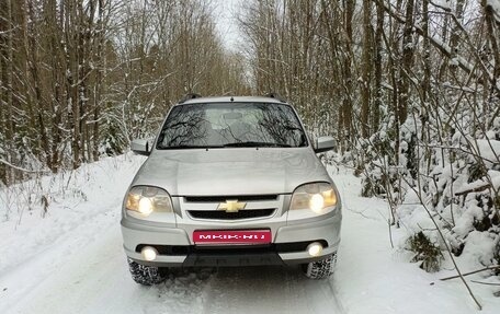 Chevrolet Niva I рестайлинг, 2012 год, 575 000 рублей, 2 фотография