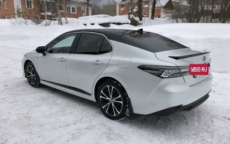 Toyota Camry, 2021 год, 4 000 000 рублей, 4 фотография