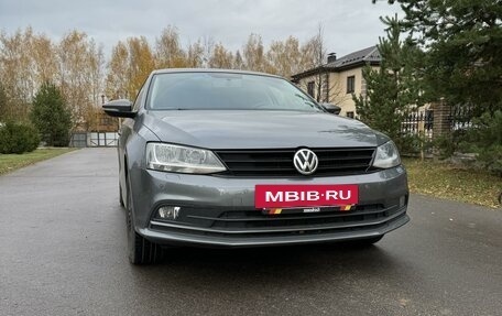 Volkswagen Jetta VI, 2016 год, 1 499 000 рублей, 2 фотография