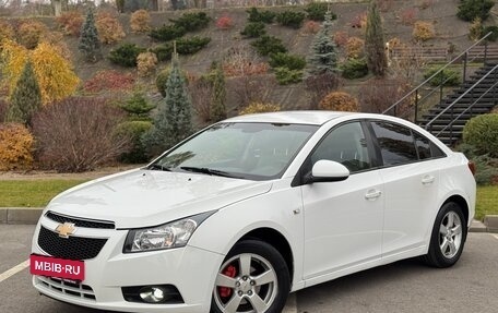 Chevrolet Cruze II, 2010 год, 879 000 рублей, 1 фотография