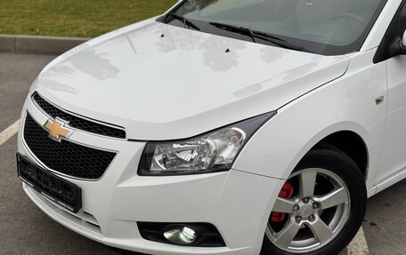 Chevrolet Cruze II, 2010 год, 879 000 рублей, 3 фотография