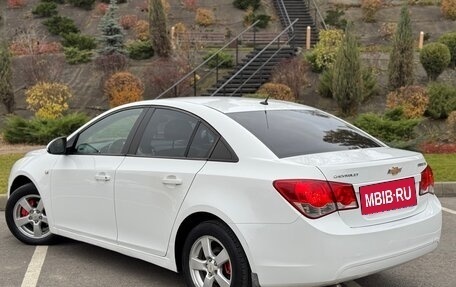 Chevrolet Cruze II, 2010 год, 879 000 рублей, 15 фотография