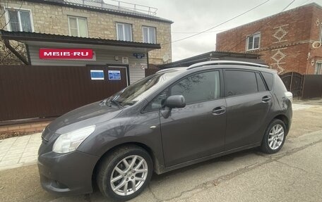 Toyota Verso I, 2010 год, 11 000 000 рублей, 11 фотография