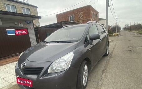 Toyota Verso I, 2010 год, 11 000 000 рублей, 9 фотография