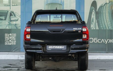 Toyota Hilux VIII, 2023 год, 7 649 000 рублей, 4 фотография