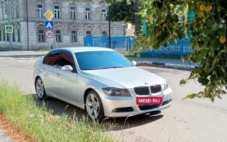 BMW 3 серия, 2005 год, 1 300 000 рублей, 4 фотография