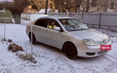 Toyota Corolla, 2004 год, 445 000 рублей, 3 фотография