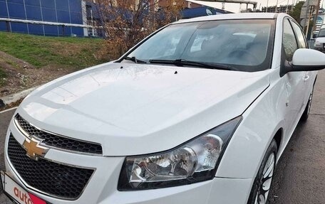 Chevrolet Cruze II, 2012 год, 950 000 рублей, 9 фотография