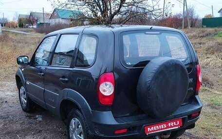 Chevrolet Niva I рестайлинг, 2012 год, 585 000 рублей, 5 фотография