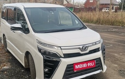 Toyota Voxy III, 2018 год, 2 600 000 рублей, 1 фотография