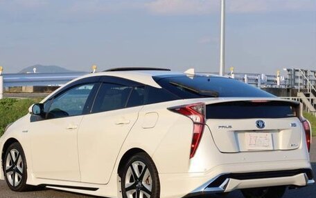 Toyota Prius IV XW50, 2018 год, 1 675 000 рублей, 5 фотография