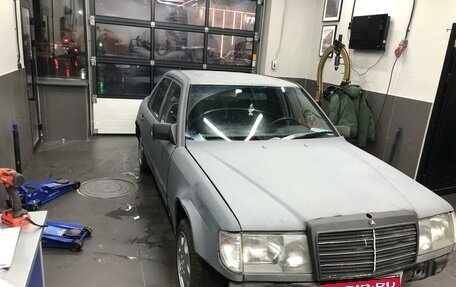 Mercedes-Benz W124, 1988 год, 90 000 рублей, 4 фотография