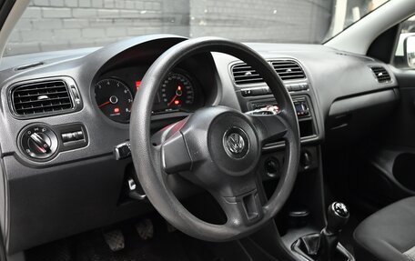 Volkswagen Polo VI (EU Market), 2012 год, 860 000 рублей, 13 фотография