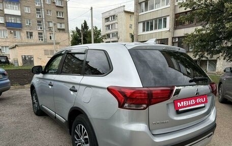 Mitsubishi Outlander III рестайлинг 3, 2020 год, 2 440 000 рублей, 2 фотография