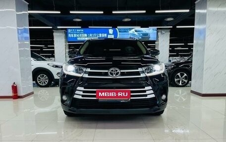 Toyota Highlander III, 2020 год, 3 250 000 рублей, 2 фотография