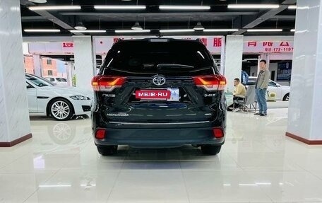 Toyota Highlander III, 2020 год, 3 250 000 рублей, 4 фотография