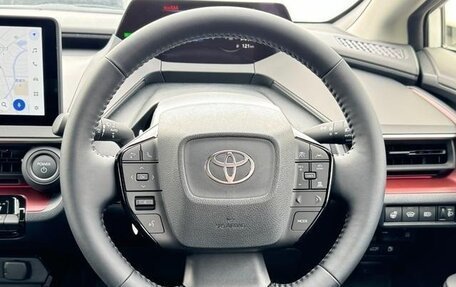 Toyota Prius IV XW50, 2024 год, 3 500 000 рублей, 6 фотография