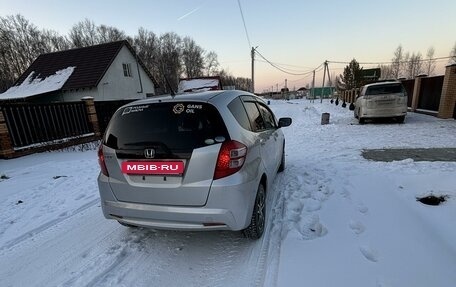 Honda Fit III, 2010 год, 848 000 рублей, 10 фотография