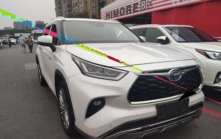 Toyota Highlander, 2021 год, 4 700 000 рублей, 3 фотография