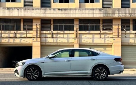 Volkswagen Passat B8 рестайлинг, 2021 год, 2 850 000 рублей, 4 фотография