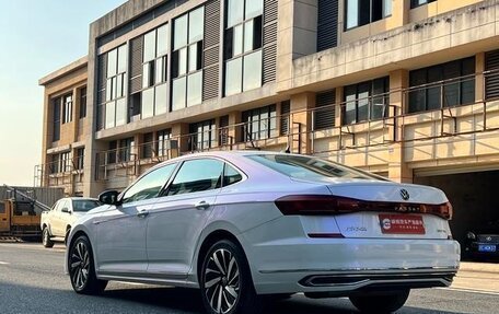 Volkswagen Passat B8 рестайлинг, 2021 год, 2 850 000 рублей, 5 фотография