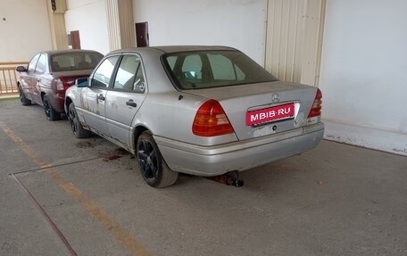 Mercedes-Benz C-Класс, 1993 год, 150 000 рублей, 2 фотография