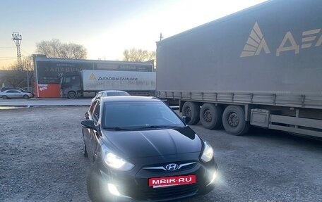 Hyundai Solaris II рестайлинг, 2012 год, 980 000 рублей, 2 фотография