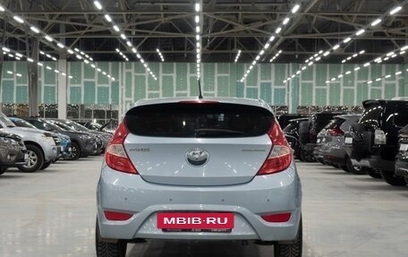 Hyundai Solaris II рестайлинг, 2012 год, 720 000 рублей, 23 фотография