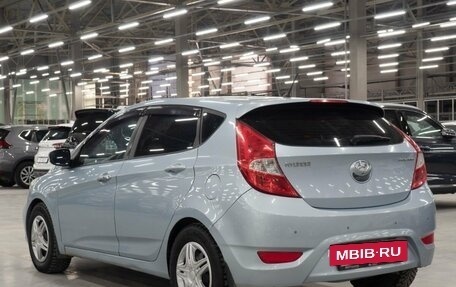 Hyundai Solaris II рестайлинг, 2012 год, 720 000 рублей, 24 фотография