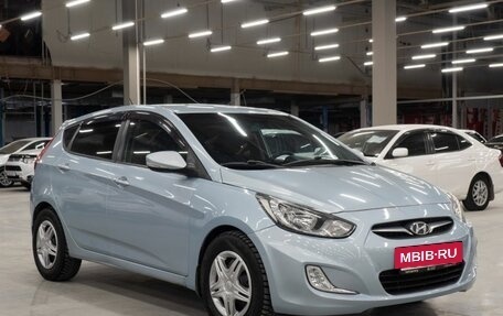 Hyundai Solaris II рестайлинг, 2012 год, 720 000 рублей, 20 фотография