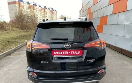 Toyota RAV4, 2017 год, 2 950 000 рублей, 9 фотография