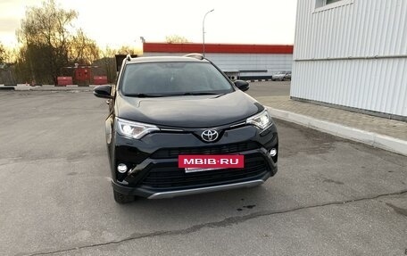 Toyota RAV4, 2017 год, 2 950 000 рублей, 4 фотография