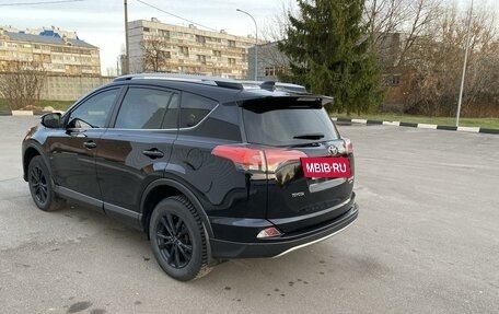 Toyota RAV4, 2017 год, 2 950 000 рублей, 10 фотография