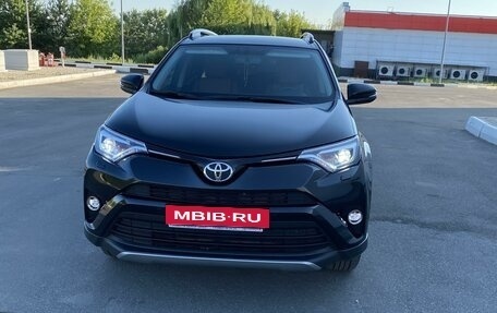 Toyota RAV4, 2017 год, 2 950 000 рублей, 3 фотография