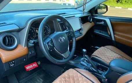 Toyota RAV4, 2017 год, 2 950 000 рублей, 14 фотография