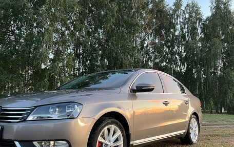 Volkswagen Passat B7, 2012 год, 1 400 000 рублей, 2 фотография