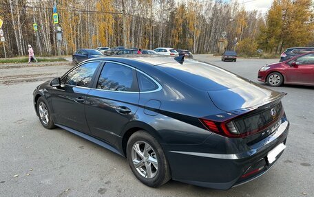 Hyundai Sonata VIII, 2019 год, 2 500 000 рублей, 4 фотография